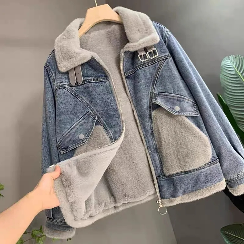 Patchwork Jean Jacket - فو المنك المخملية خياطة الدنيم سترة