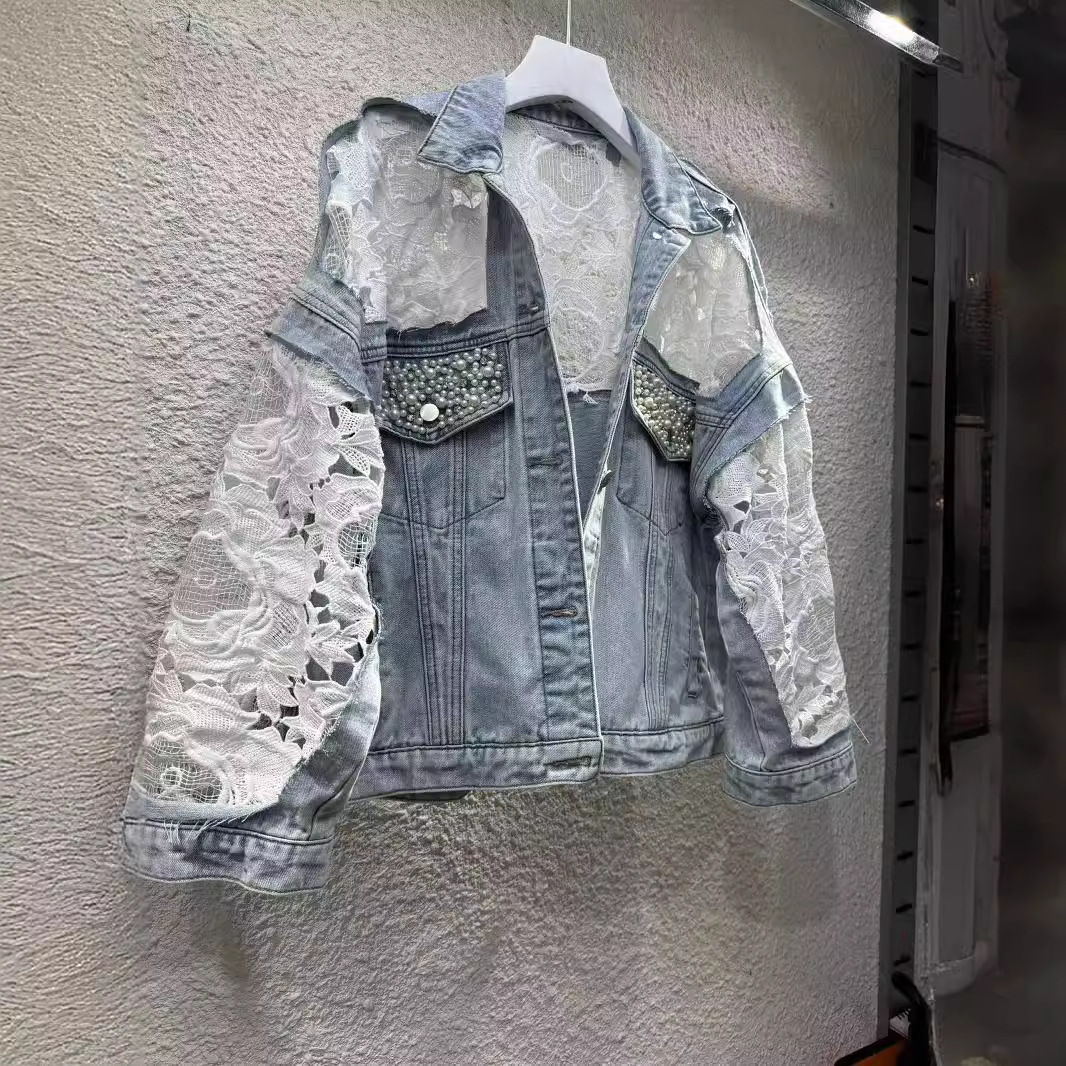 Patchwork Jean Jacket - جاكيت نسائي مطرز مرتب ، ياقة
