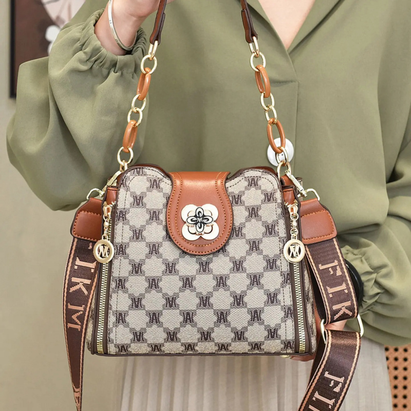 حقيبة كتف مطبوعة بتصميم عتيق،  - مراجعة Vintage Fashion For Women وسعره