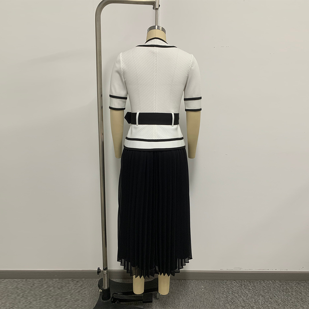 فستان نسائي أنيق وفاخر بياقة V - مراجعة Vintage Fashion Exhibition وسعره