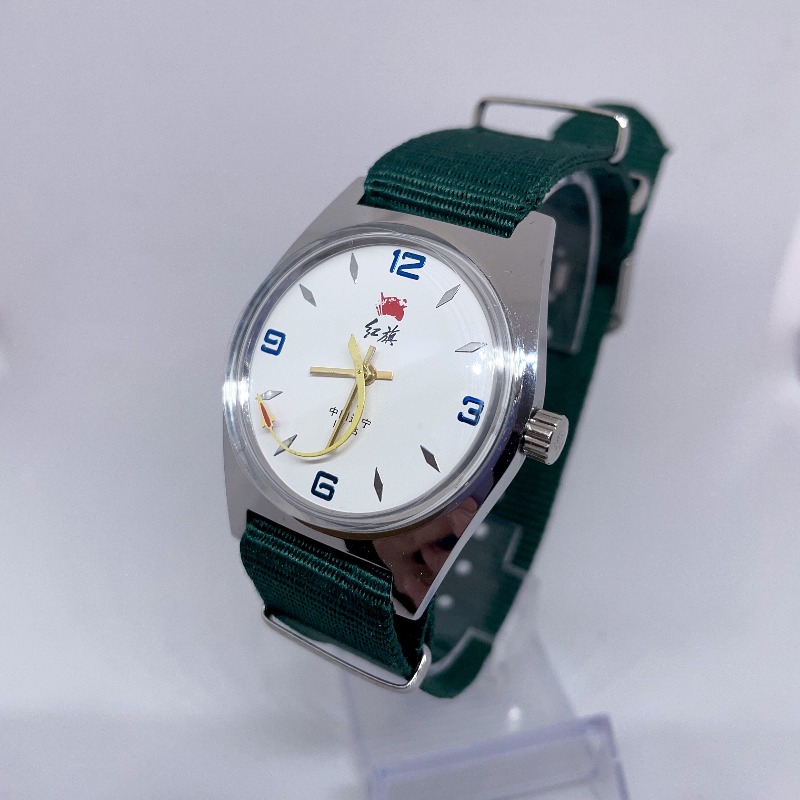 ساعة ريد فلاغ سيرفس ذا بيبول ل - مراجعة Vintage Fashion Watches وسعره