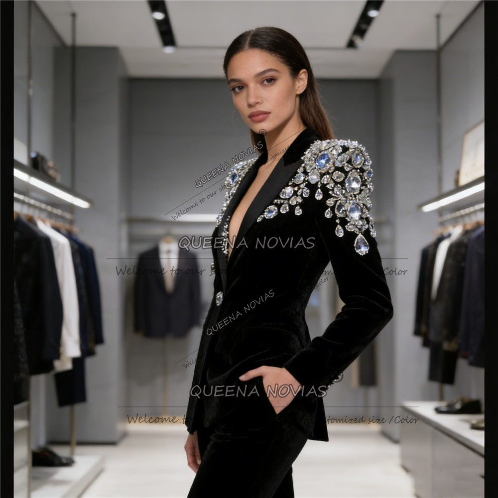 بدلات نسائية مرصعة بالألماس حص - مراجعة Velvet Blazer Vintage وسعره