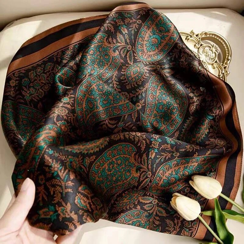 وشاح مربع بنقشة بيزلي، شال حري - مراجعة Vintage Fashion Patterns وسعره